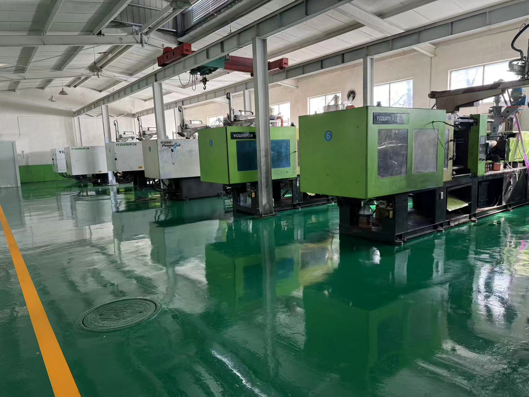 PET preform injection molding production floor